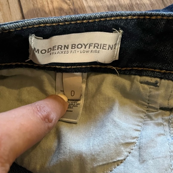 Express Modern Boyfriend Fit Jeans with Distressed Accents, Relaxed Fit Low Rise - Picture 4 of 5